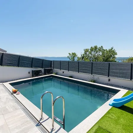 Twins Vila